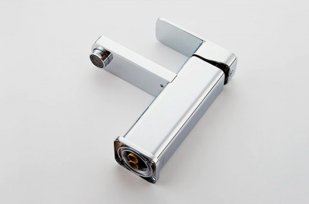 L1033  2
